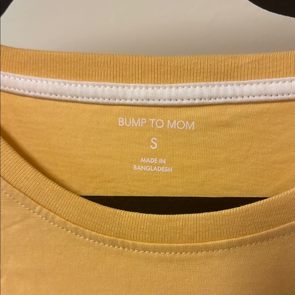 Bump to Mom Shirt Size S Yellow‎ Top with Pregnant Outline - Picture 2 of 5